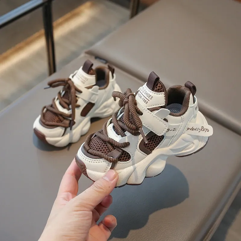 Childrens air mesh childrens casual sports color matching lace breathable boys and girls running shoes anti slip 240912_voghion.com