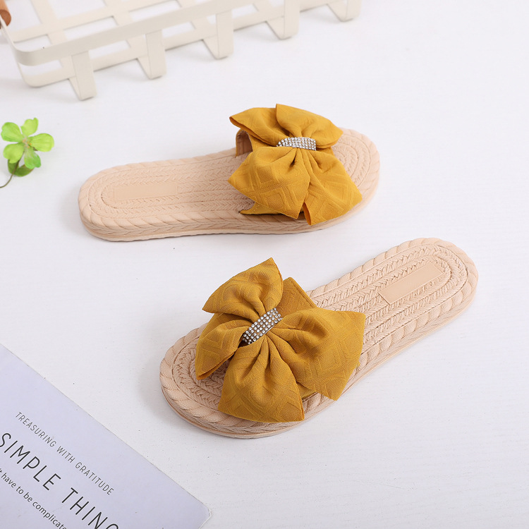 Nuevo Suela de cáñamo tejida de imitación de hierba para uso exterior, arrastre de una línea, zapatos planos de mujer a la moda de playa con diamantes_voghion.com