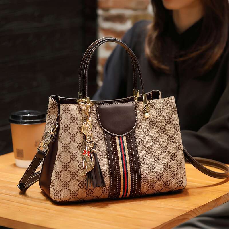 2025 Fashion Leather Shoulder Crossbody Bag, Women's Printed Light Luxury Handbag,_voghion.com