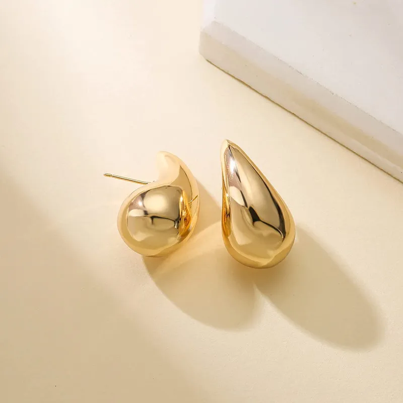 Stud Bottega Küpe Altın Halka Kadın İtalya İçi Boş Paslanmaz Çelik Hipoalerjenik Kaplama Gözyaşı Damlası Su Damlası Küpe_voghion.com