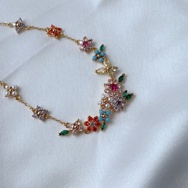 Orecchini di collana stile campagna alla moda per donne ragazze Farfalla fresca e carina Quattro fiori intarsiati Zirconi colorati_voghion.com
