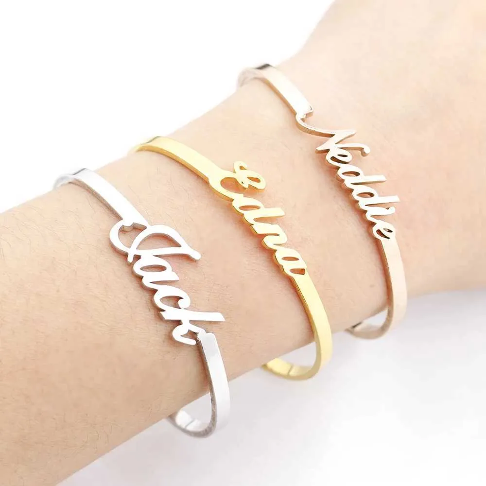 Charm Cusized Typenschild Namensarmbänder für Frauen Personalisierte Edelstahl Manschettenarmbänder Cus Schmuck Geschenk Bijoux Femme_voghion.com