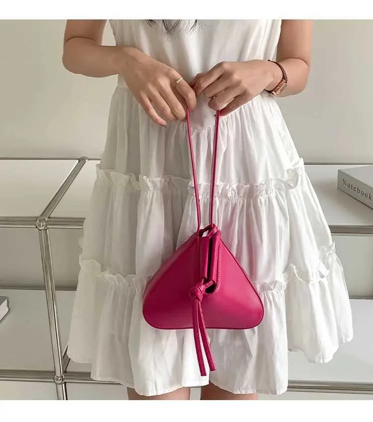 Triangle Shoulder Bag Women Leather Foldable Small Crossbody Bag_voghion.com
