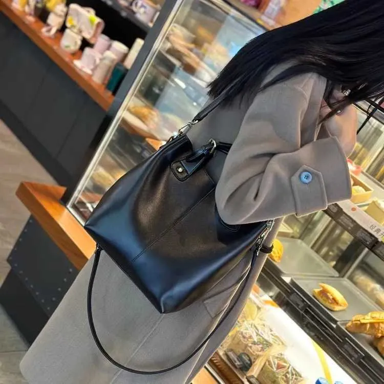 RanHuang Nouveaux Sacs À Main De Mode Pour Femmes De Haute Qualité En Cuir Véritable À Bandoulière Grands Sacs Seaux Designer_voghion.com