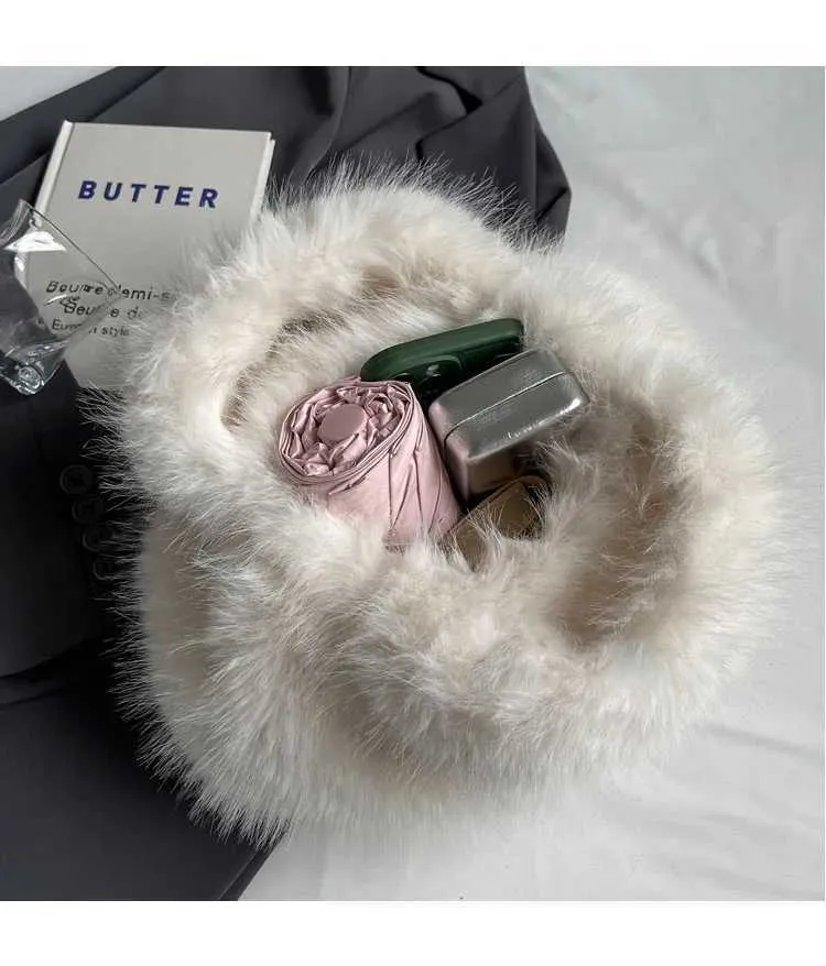 Plush Handbag For Women Large Capacity Fluffy Shoulder Bag_voghion.com