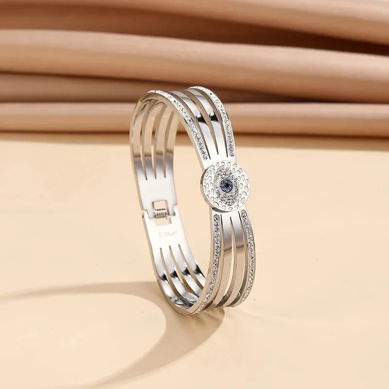 Bracelet en acier inoxydable Evil Devil Eye modèle plaqué or poli 240507_voghion.com