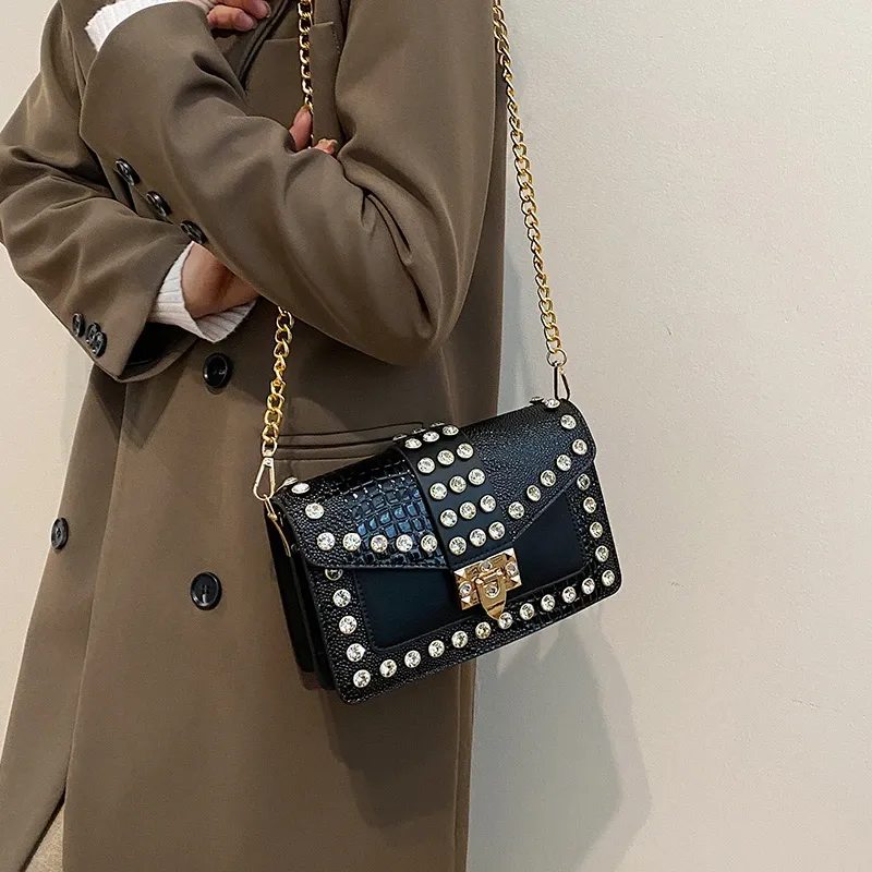 2023 Top-Marke Schulter für Frauen Hohe Qualität PU Unterarm Nette Geldbörsen und Handtaschen Designer Lock Menger_voghion.com
