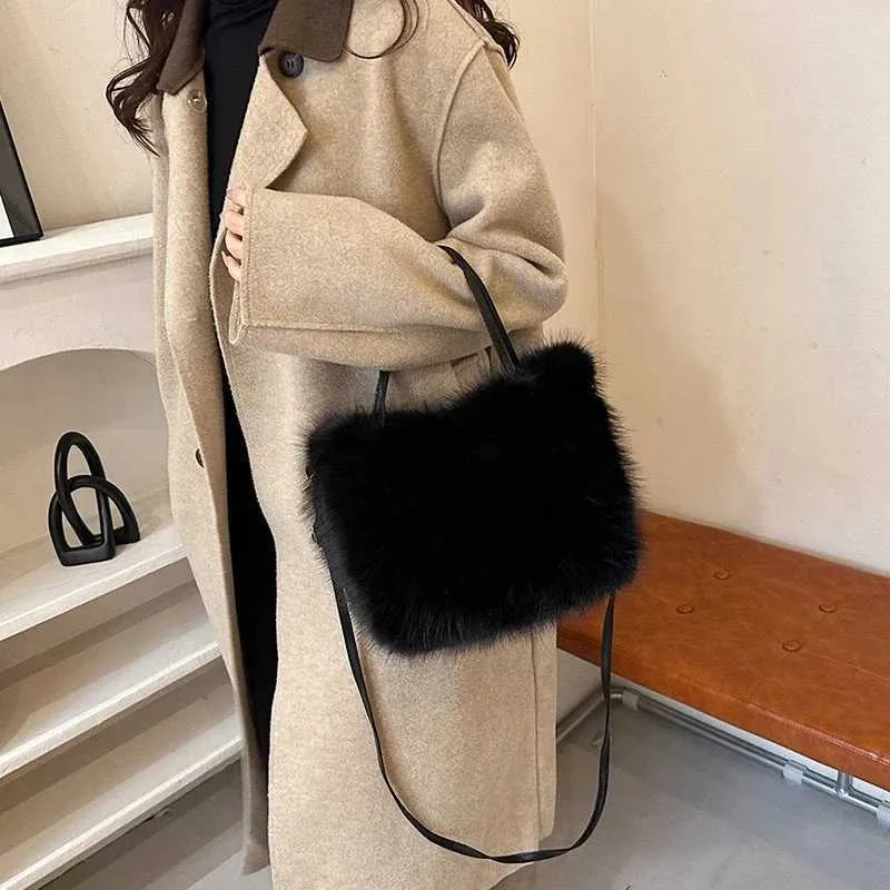 Designer Bag Artificial fur bucket plush design womens handbag soft winter cross body shoulder bag Bolsa Feminina 2025_voghion.com