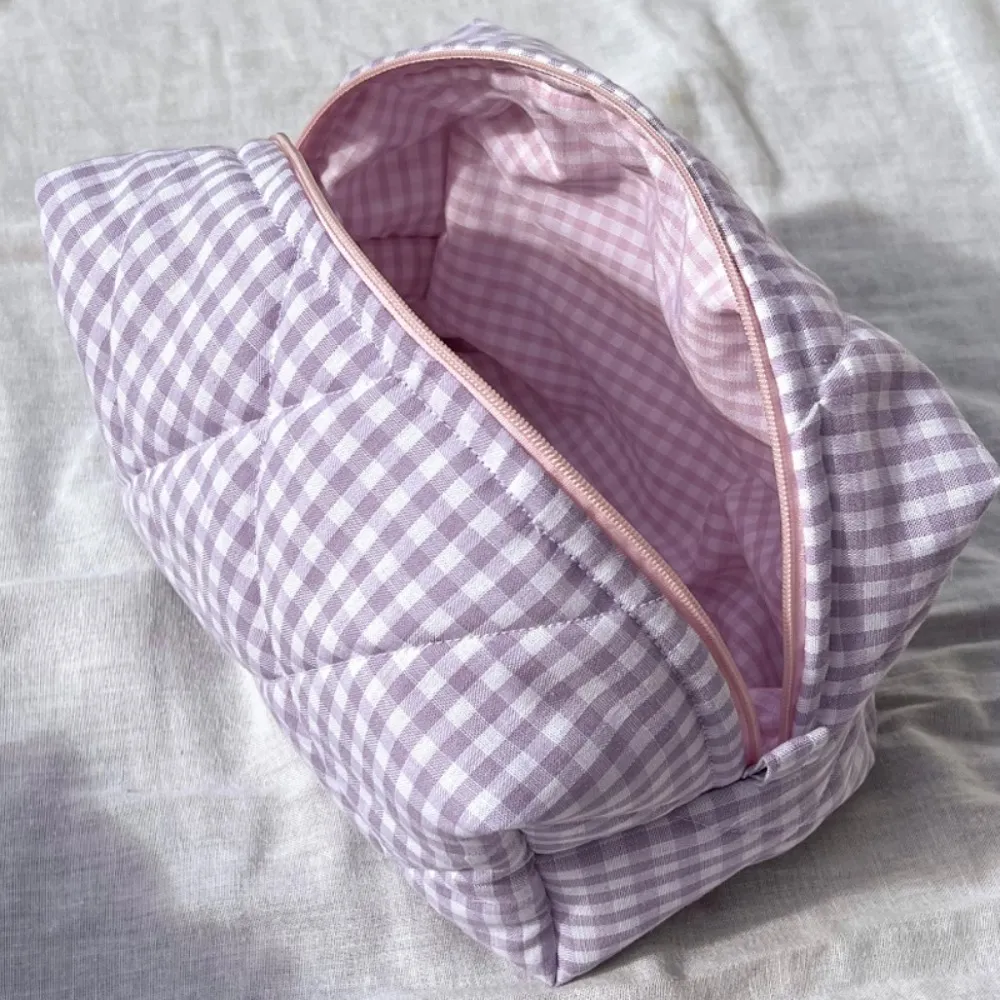 Trousse de toilette de voyage matelassée en coton pour femme, trousse de maquillage portable de grande capacité, motif floral à carreaux roses_voghion.com