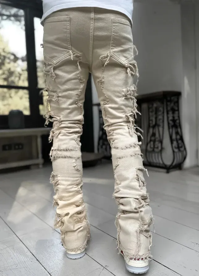 High Street Weiße Herren Stacked Jeans Stretched Patchwork Tassel Damaged Denim Volle Länge Hosen Hippop Hosen Für Männer_voghion.com