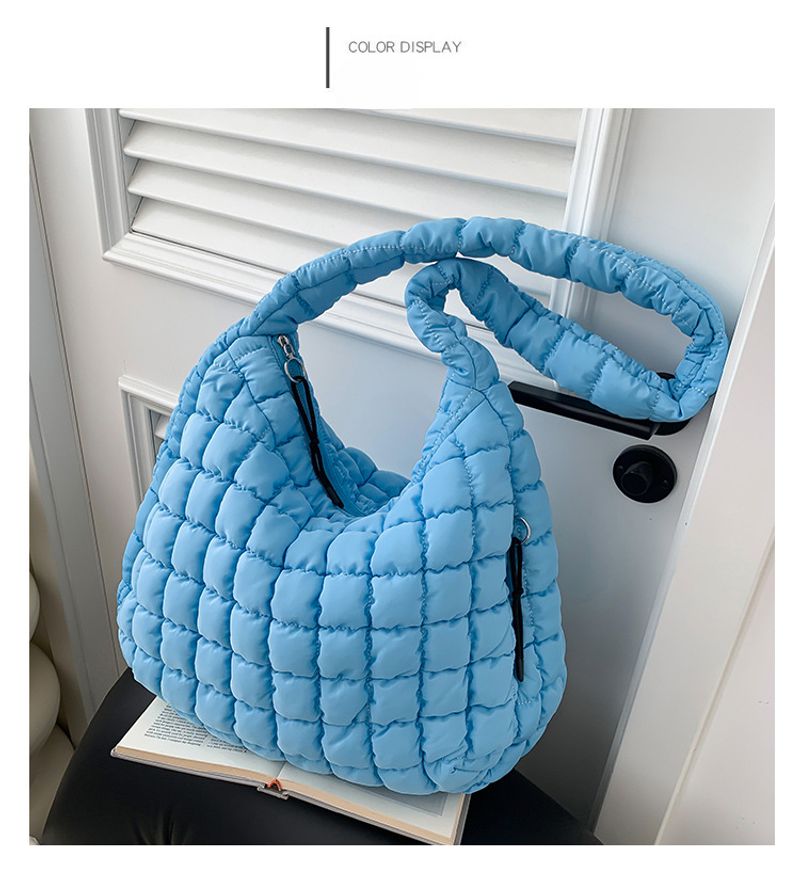 Kadınlar için Cloud Bag Wrinkle 2024 Yeni Moda Hobos Büyük Kapasiteli Naylon Günlük Omuz Çantaları Kabarcık Çapraz Çanta_voghion.com