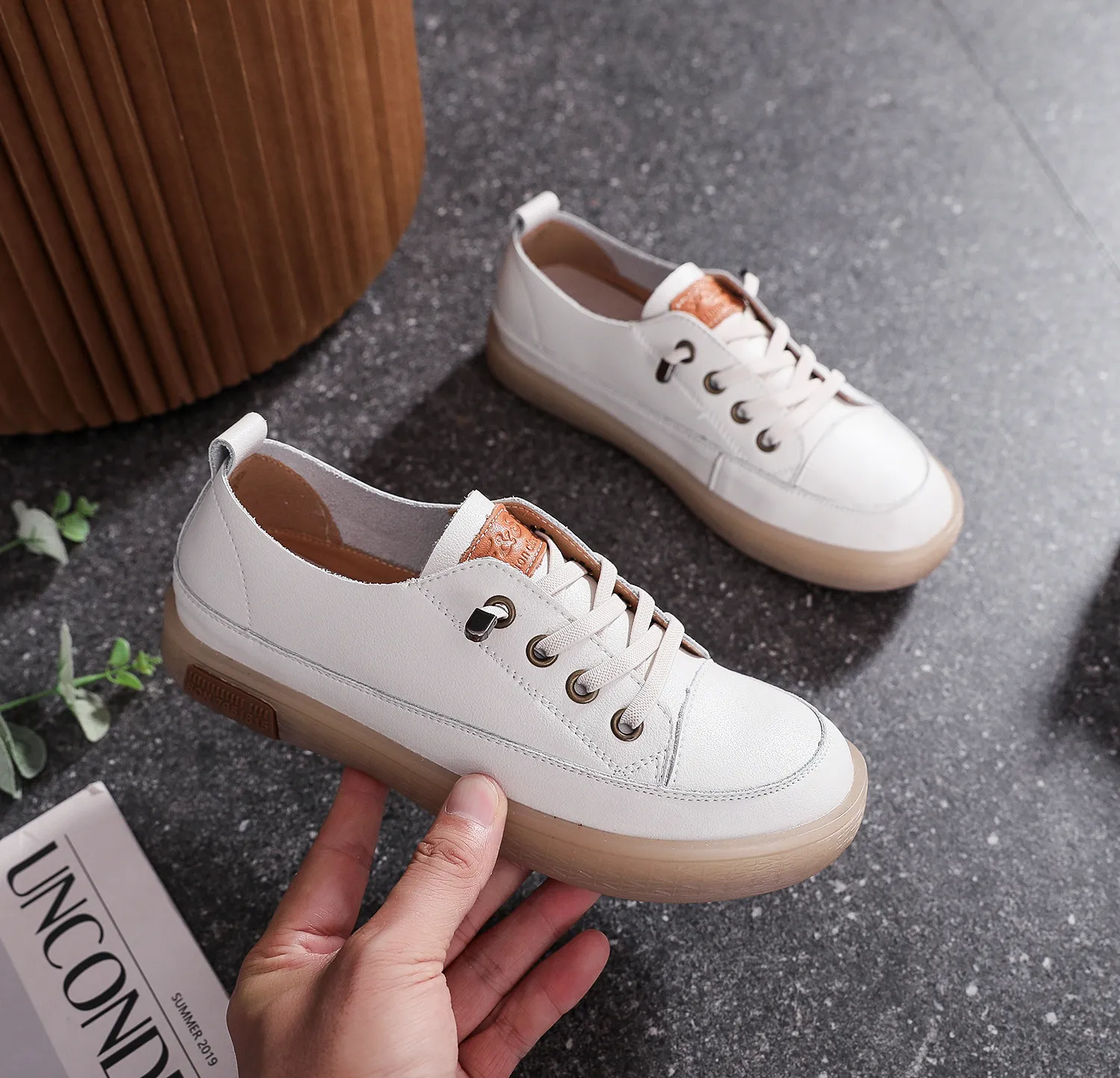 Scarpe da tavola casual con punta rotonda piatta, fascia elastica in vera pelle, basse, bianche, comode e traspiranti, con fondo morbido_voghion.com