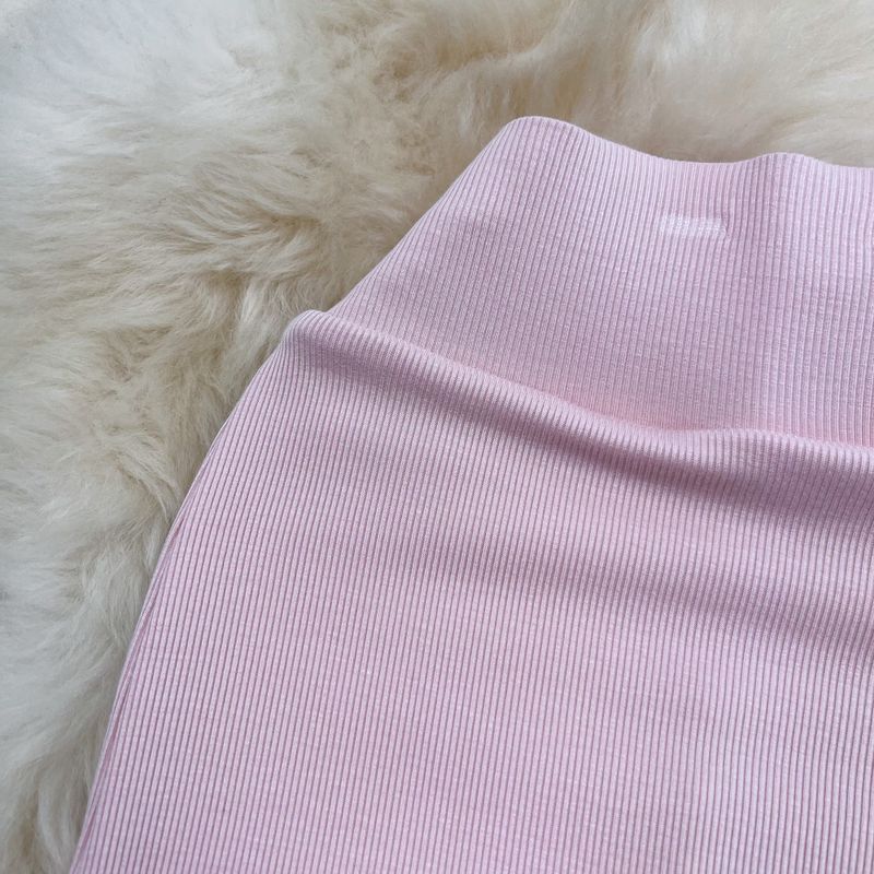 Gonna a sirena in maglia aderente con spacco sopra il ginocchio, a vita alta e lunghezza media, da donna_voghion.com