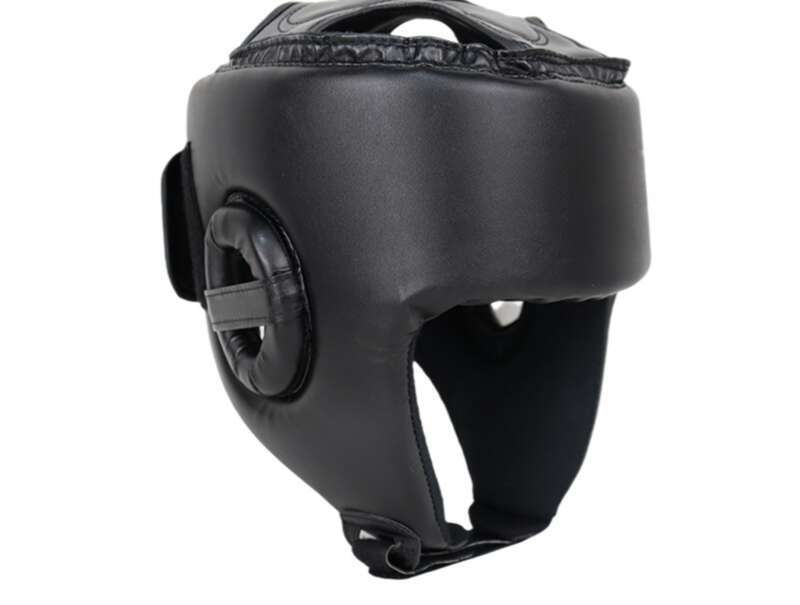 Un incontournable pour le combat ! Ce casque de boxe épais protège le cerveau et les oreilles, pour une tranquillité d'esprit optimale lors des combats._voghion.com