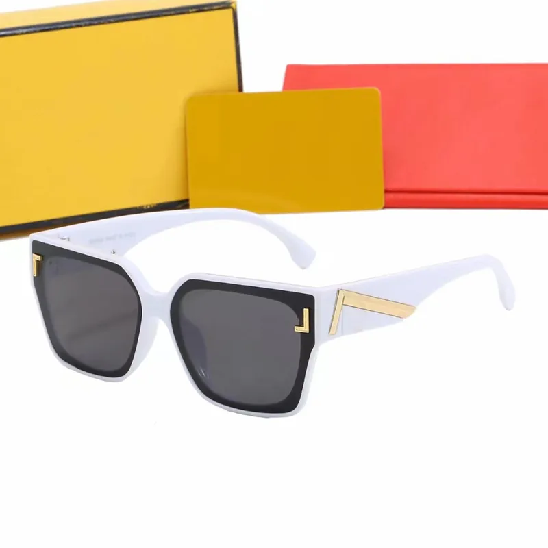 Designer Sonnenbrille für Damen mit Etui, ovales Design, zum Autofahren, Reisen, Einkaufen, Strand, Pei Pretty_voghion.com