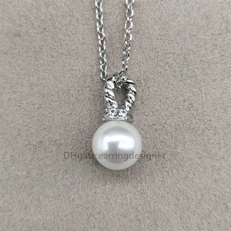 Colar com pingente de pérola para mulher banhado a prata_voghion.com