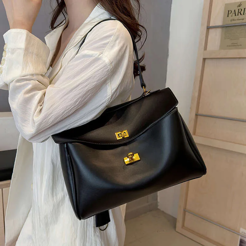 Enkel håndtaske til kvinder i PU-læder med stort håndtag og crossbody-taske til daglig indkøbspose til damer_voghion.com