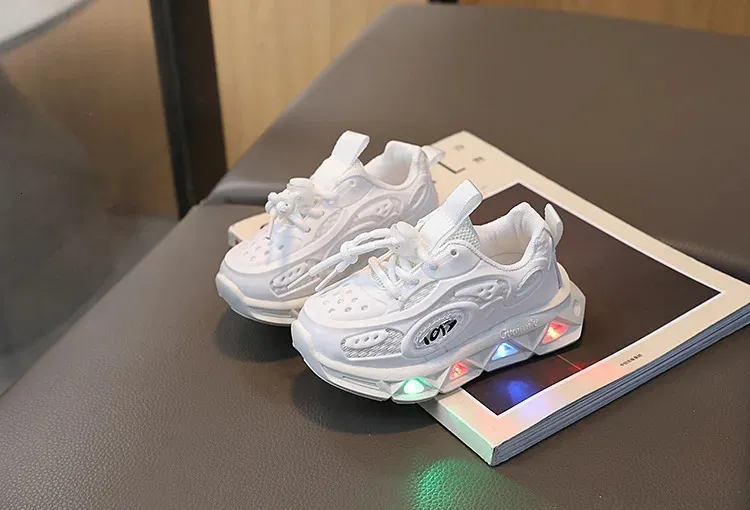 New LED Baby Boys Luminous Running Childrens Breathable Mesh Sports Shoes Size 21-30 240627_voghion.com