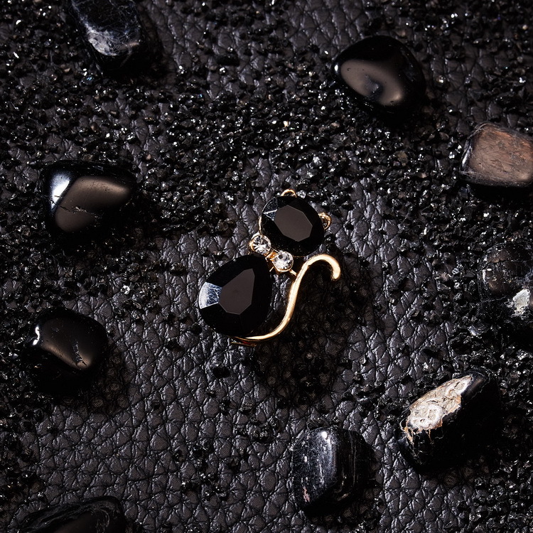 Spilla a forma di gatto con simpatico intarsio di diamanti dalla personalità, fiore sul petto con strass in lega alla moda e versatile_voghion.com