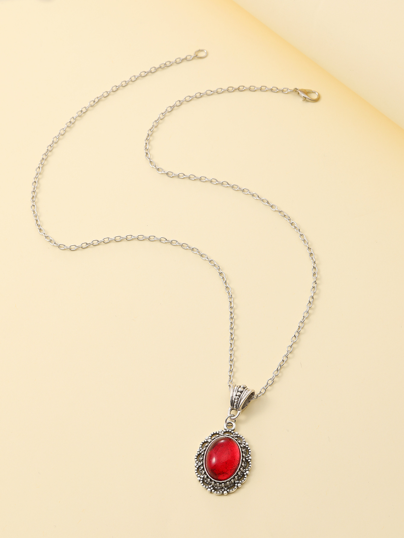 Collane Vendita calda Collana con ciondolo in quarzo rosso sangue gotico Collana con farfalla da donna_voghion.com