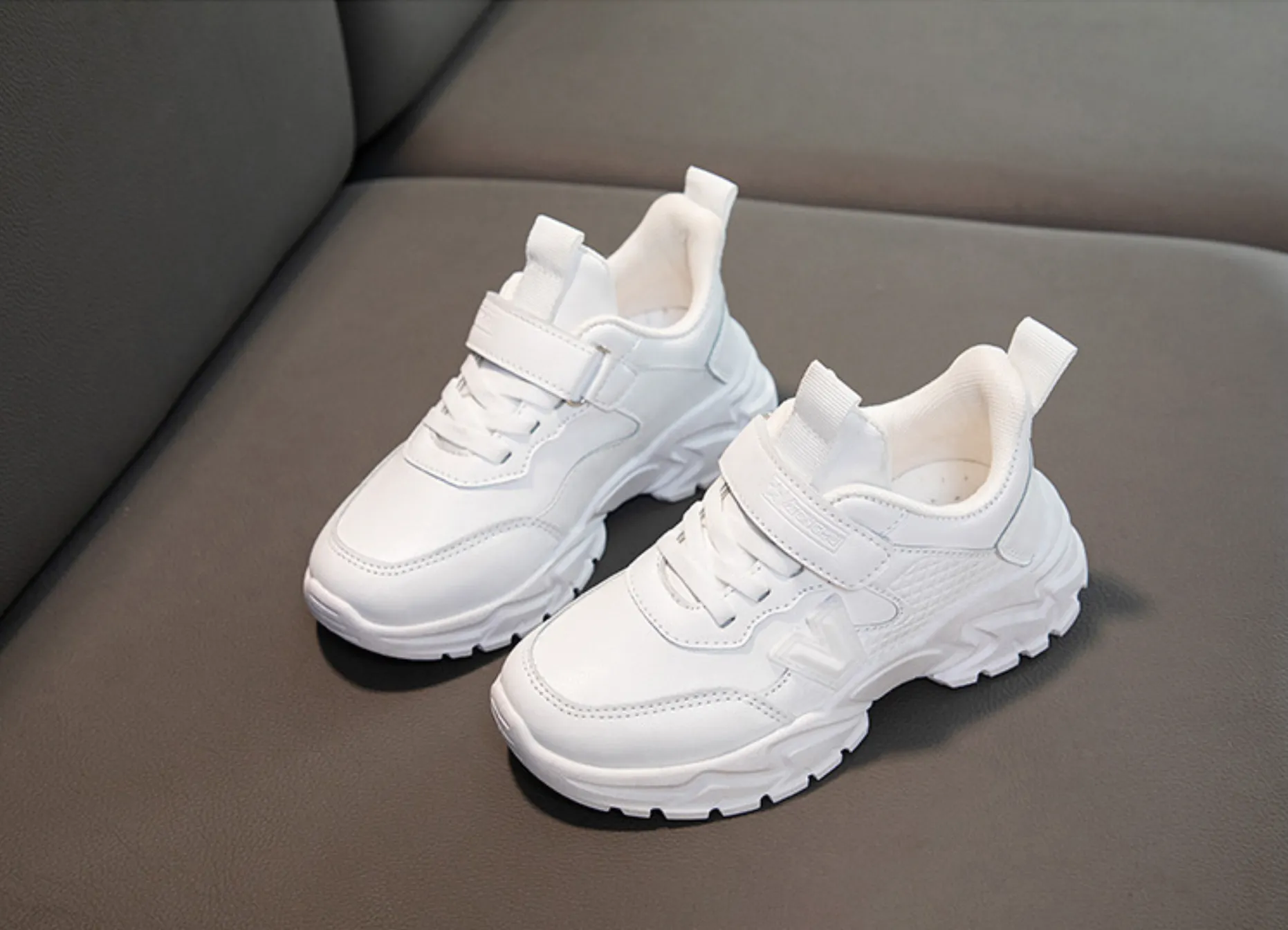 Chaussures de sport en cuir noir pour jeunes garçons et filles Campus Outdoor Kids Baskets légères Happysteps Classic White_voghion.com