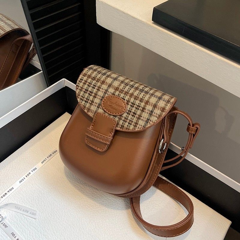 Handy-Umhängetasche Damentasche 2024 Hot Style leichtes Luxus-Leder Retro vielseitige beliebte vertikale Schultertasche_voghion.com