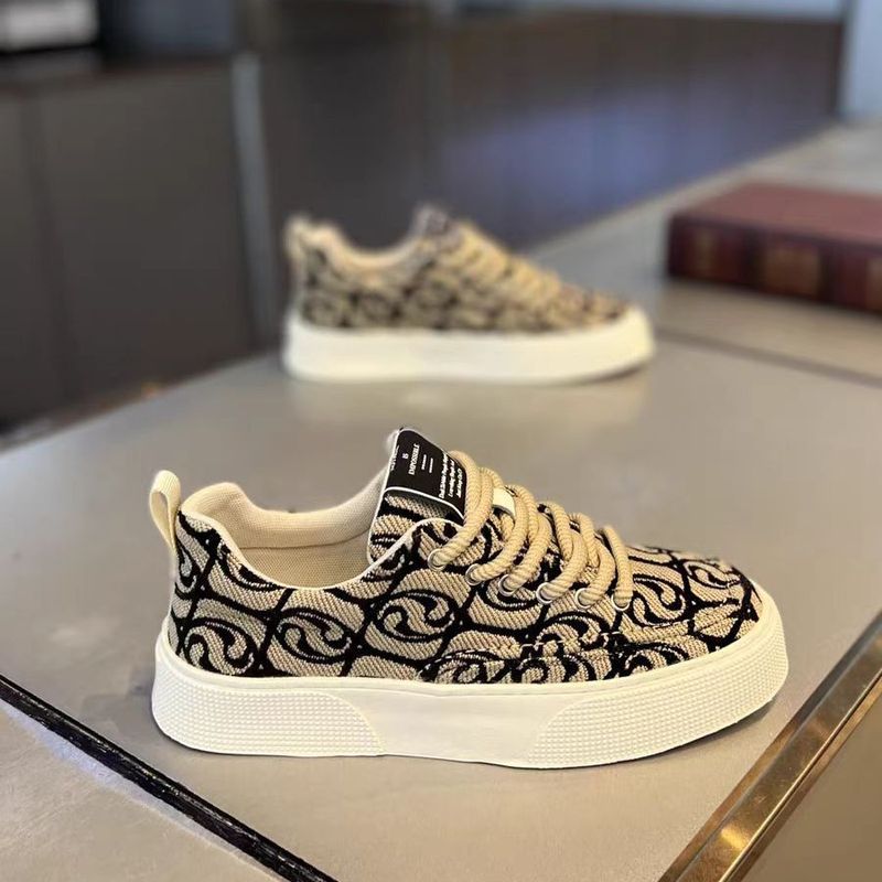 Neue atmungsaktive Tuch lässig Trendy vielseitige Turnschuhe Gewebte Canvasschuhe_voghion.com
