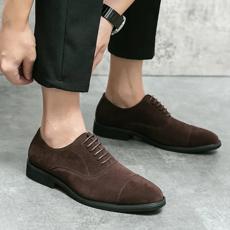 recém-chegado Biqueira fina casual camurça couro masculino renda superior Oxford vestido de noiva formal sapatos baixos atos Hombre 240911_voghion.com