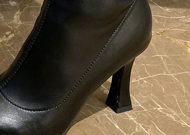 Schuhe Halbhohe Damenstiefel mit mittelhohem Absatz, braune Schuhe für Damen, mit Absätzen, elegant, wasserdicht, Winter 2023, Neuheit, schick_voghion.com