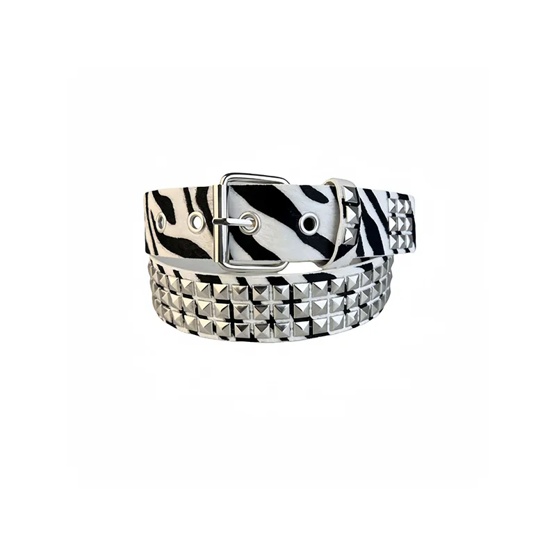 Refined Chic Buckle Accessory Featuring A Lustrous Finish_voghion.com