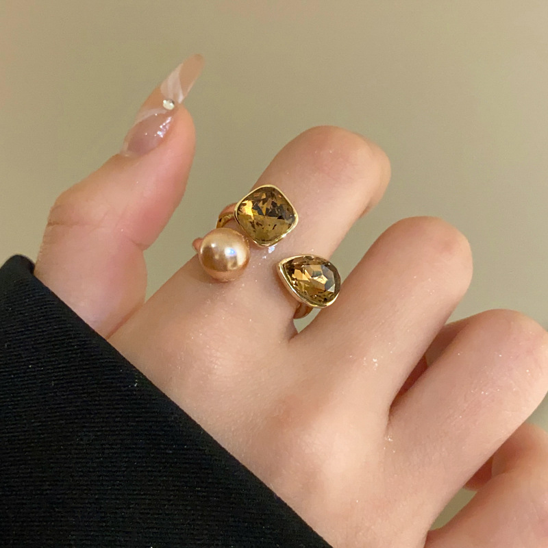 Real Gold Electroplated Zircon Heart Opening from South Korea Irregular Pearl Index Finger Ring Fashion and Elegant_voghion.com