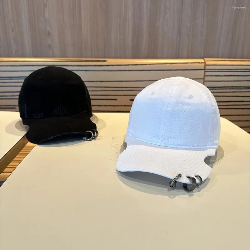 Berets Designer Womens Letter Embroidery Iron Ring Street Fashion Retro Cap Baseball Sun Flat Hat_voghion.com