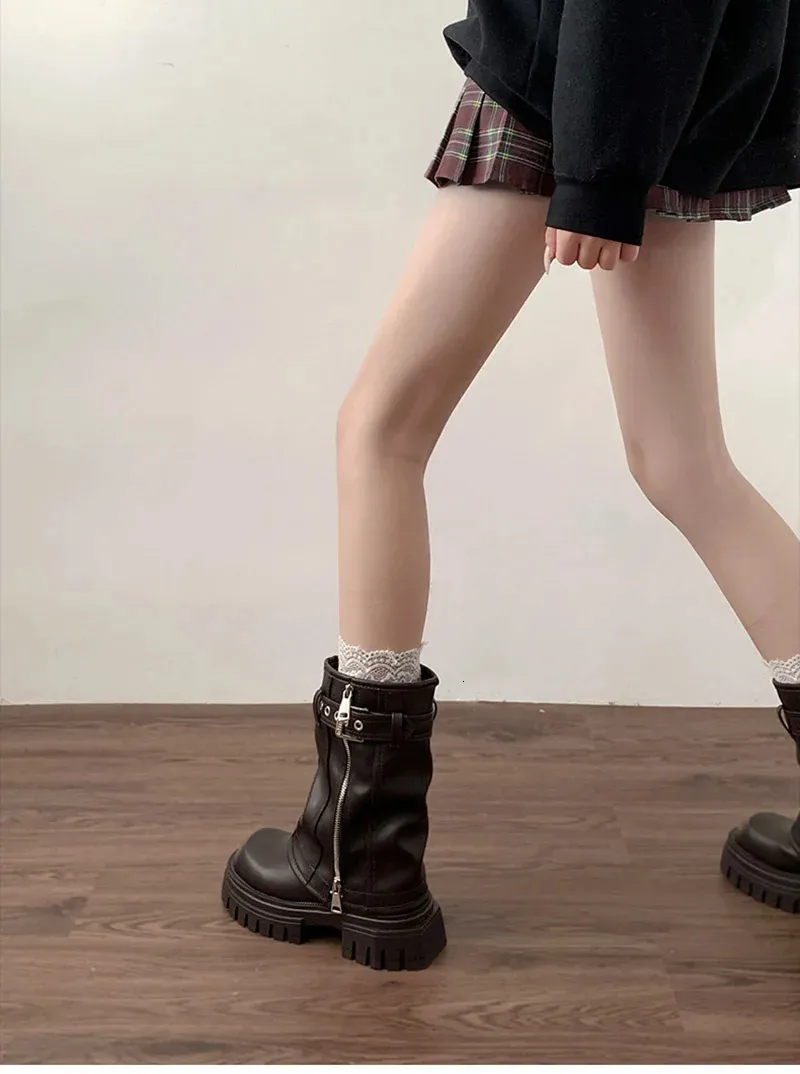 Elegant Women's Biker Boots With Belt Buckle And Platform Flat Sole_voghion.com