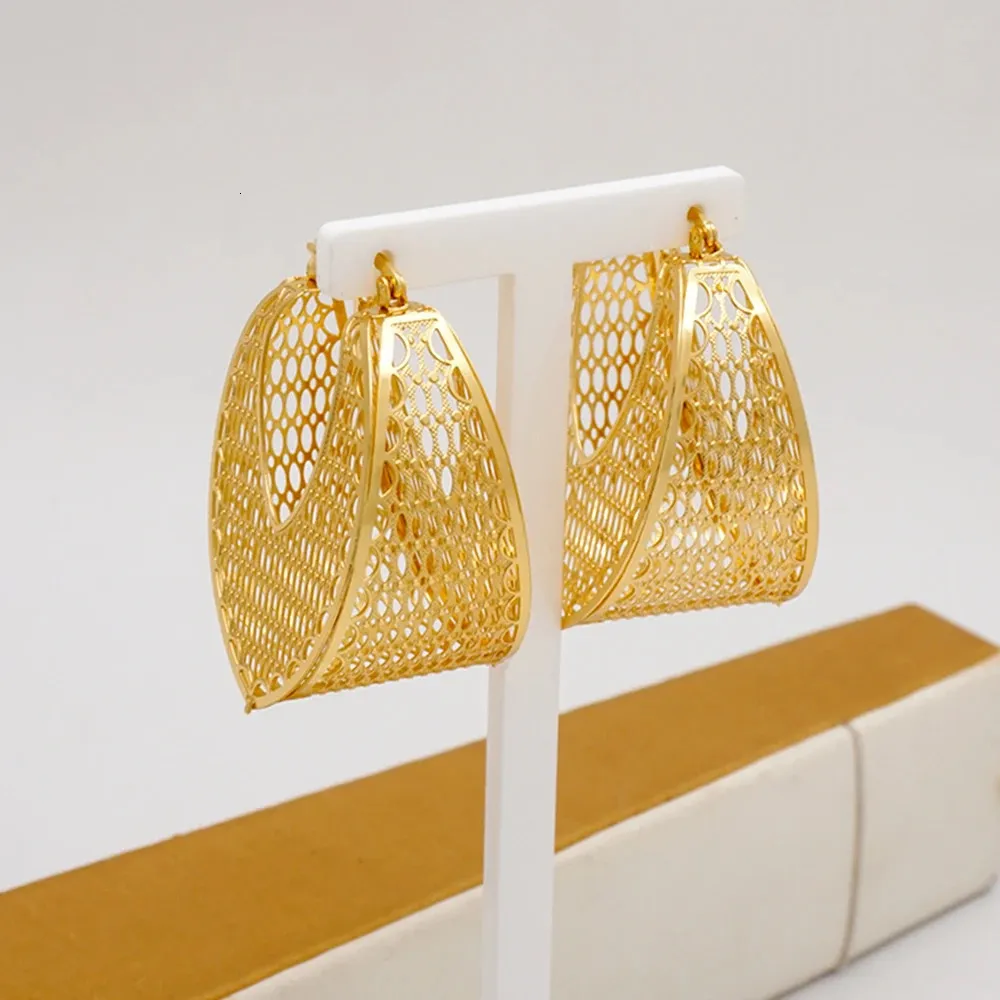 Wedding Jewelry Sets Fashion Dubai Copper Earrings Pendent Necklace For Women Romantic Daily Wear Party Anniversary_voghion.com
