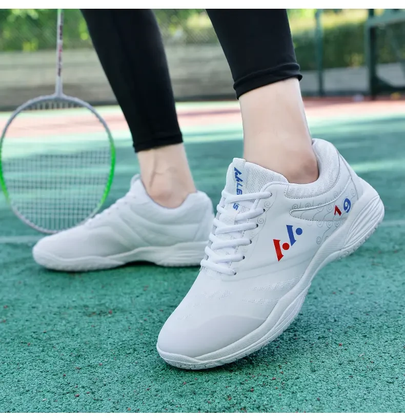 Professional badminton shoes mesh breathable training shoes non-slip shock-absorbing wear sports shoes_voghion.com