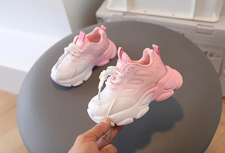 Dekliške unisex mešane barve zračne superge s platformo 2024 otroške priložnostne mrežaste lahke športne superge Cutefeet_voghion.com