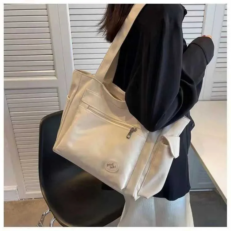 Wens Fi Shoe Grande Capacité Étudiant 2024 Nouveau Sac À Main En Toile Cmuter Sac Chaud Y241109_voghion.com