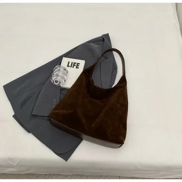 Hochwertige, weiche Taschen, hautfreundlich, Veet 2024, Magnetschnalle, große Kapazität, modische Damen-Umhängetasche 240829_voghion.com