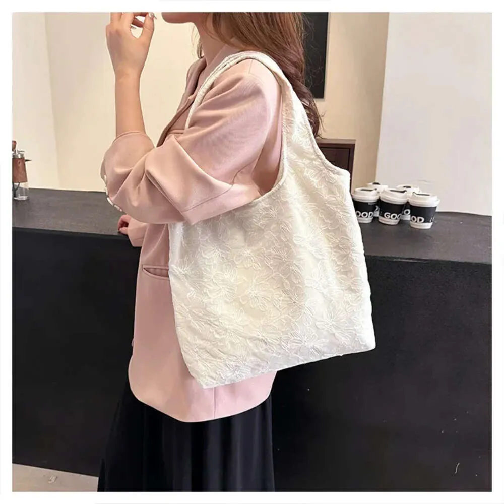 Summer Women's Shoulder Bag With Butterfly And Flower Canvas Design_voghion.com