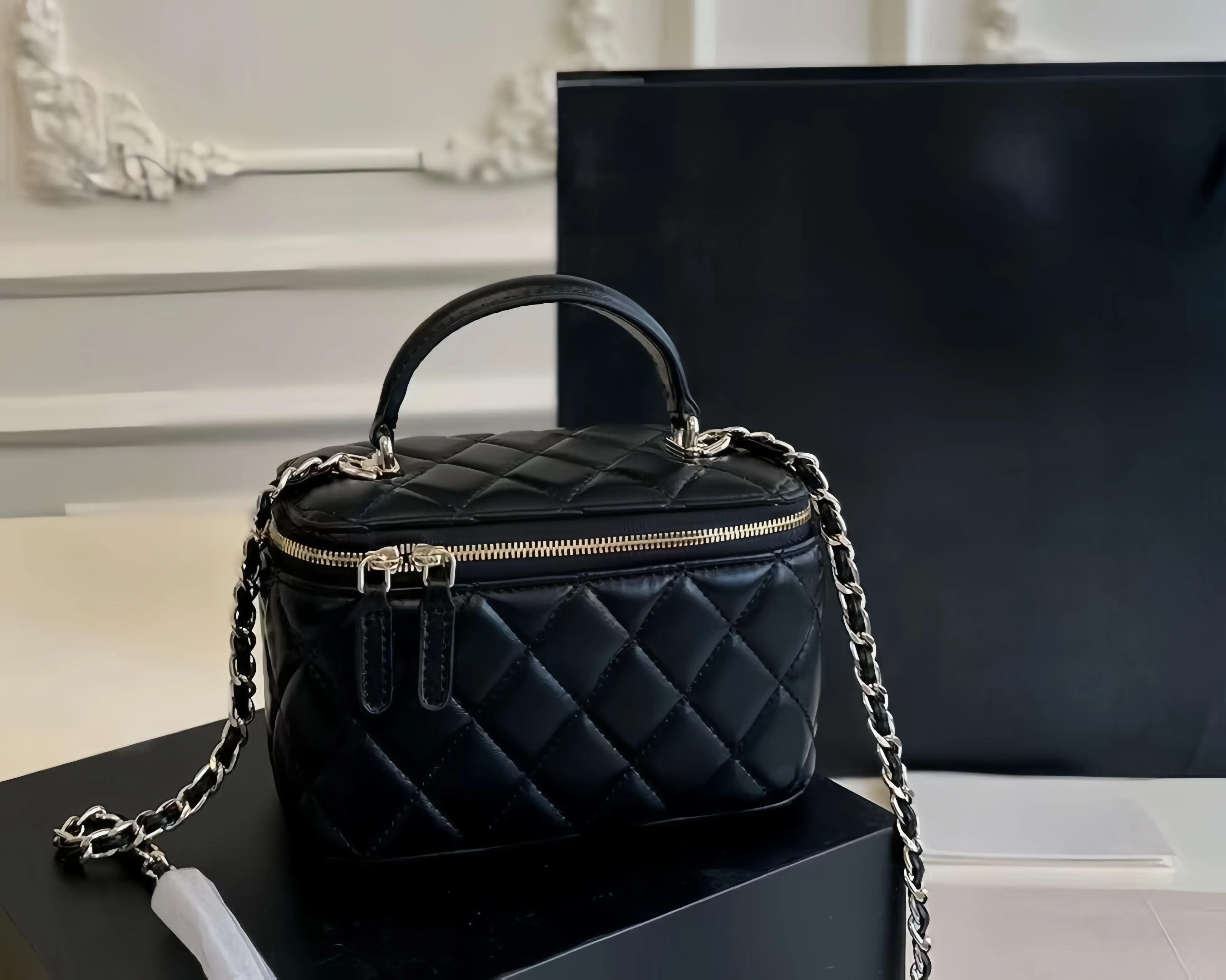 Designer Womens Vanity Black Bags Top Handle Totes Quilted Matelasse Chain Crossbody Shoulder Leather Dia Check Hardware_voghion.com