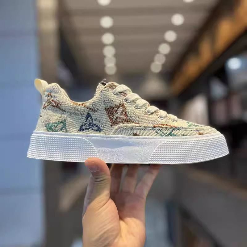 Bedruckte Canvas-Schuhe für Männer mit durchlässigen Student Sports Casual Sneakers_voghion.com