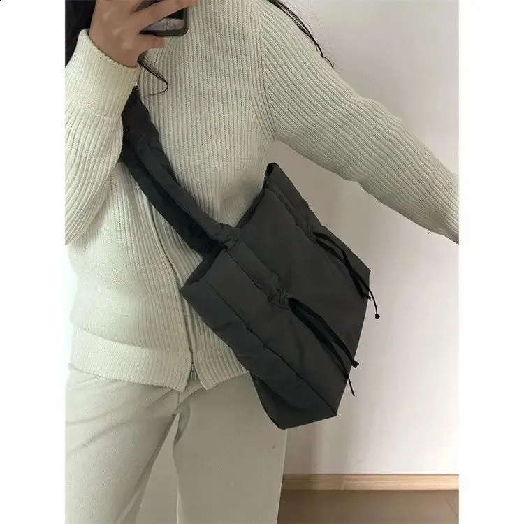 Miyagawa stile coreano 2024 borsa sottobraccio moda fiocco pieghevole borsa a tracolla carina borsa a tracolla 240731_voghion.com