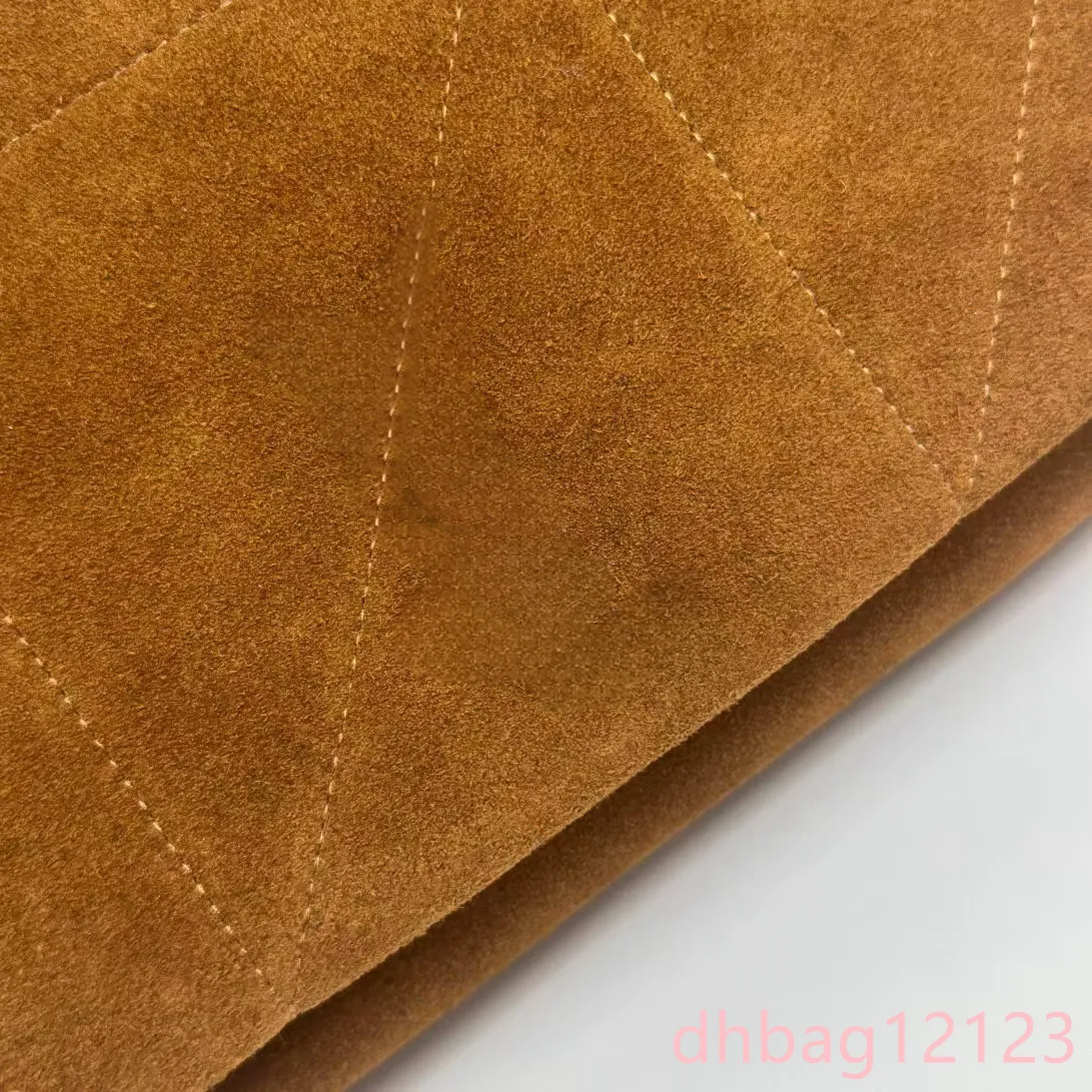 Borsa a tracolla da donna, di alta qualità, con tracolla a catena, trapuntata e satinata, da ascella, grande capacità, da portare sotto la spalla, con lettere, 10A_voghion.com