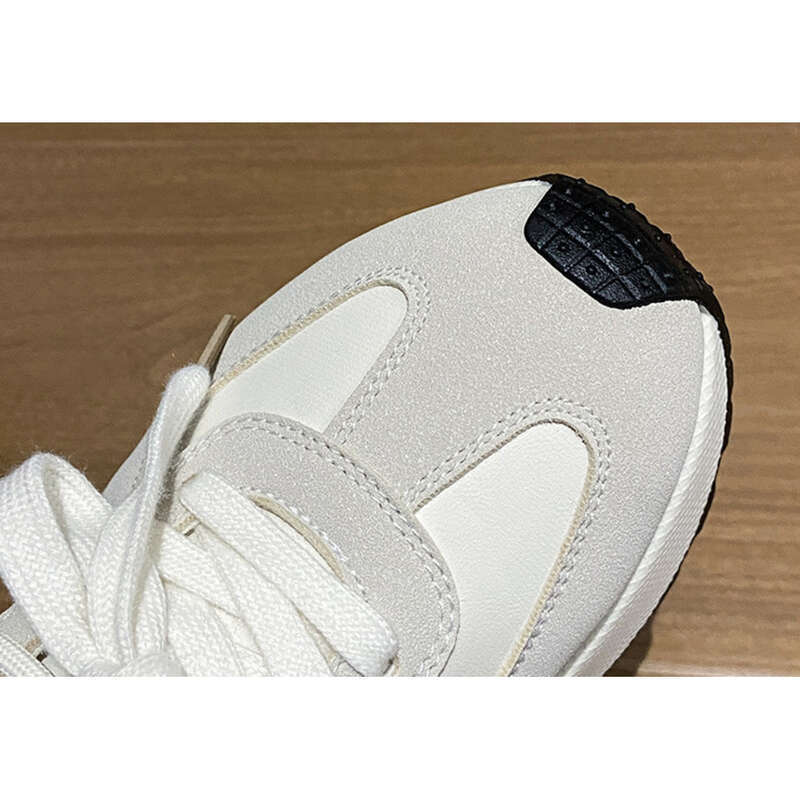 2024. gada mazie baltie rudens biezie dibena korejiešu izdevuma sieviešu studentes ikdienas sporta daudzpusīgie Forrest Gump apavi_voghion.com