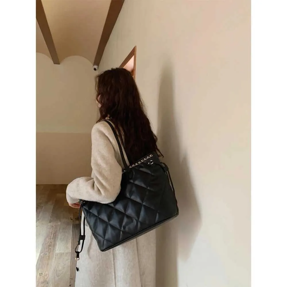 Sacs à bandoulière à chaîne à imprimé écossais solide noir pour femmes, grande capacité, décontractés, polyvalents, pour les déplacements sous les bras_voghion.com