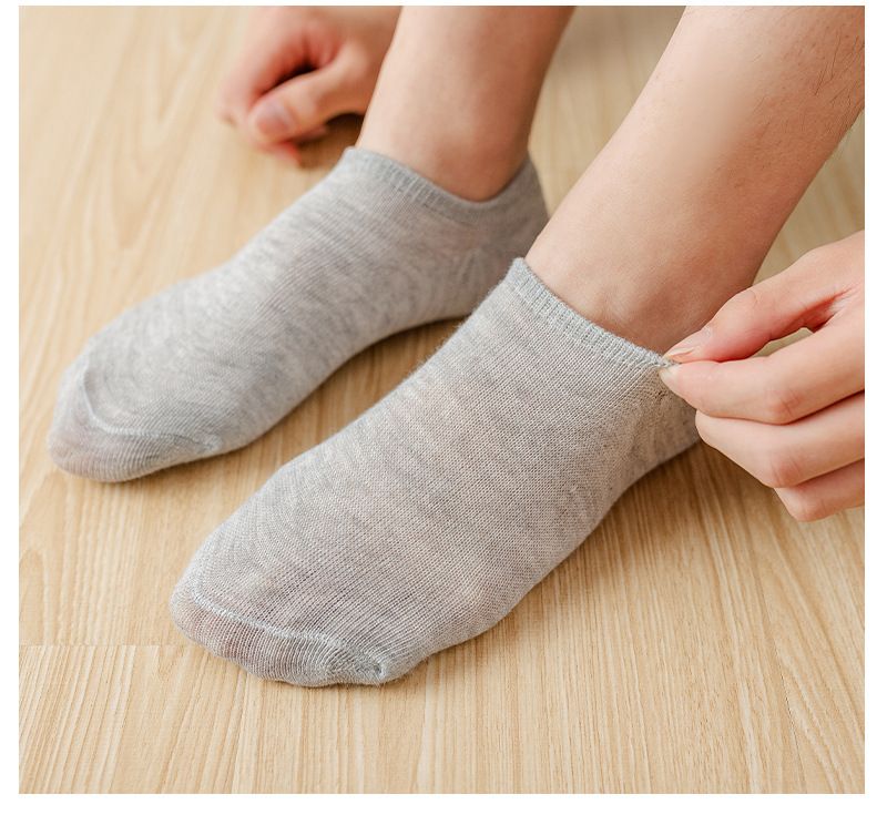 Calzini invisibili in cotone da uomo, in silicone, casual, antiscivolo, a bocca bassa, in tinta unita, in bianco e nero, per barche_voghion.com