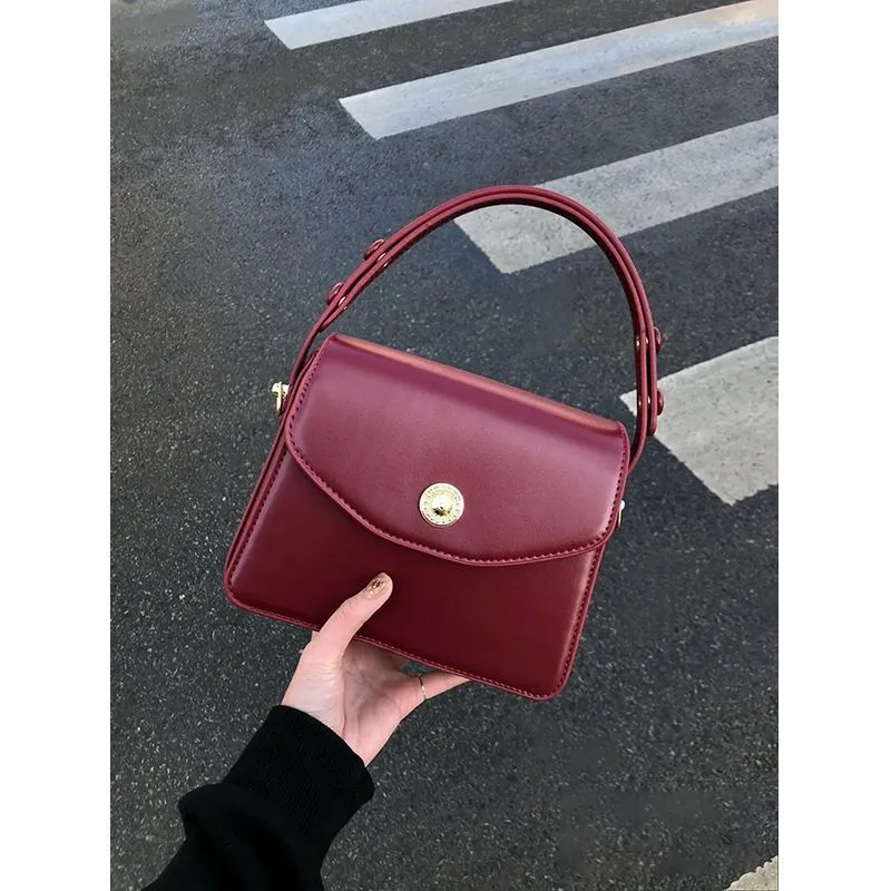Schicke Designer-Umhängetaschen für Damen – Elegante Umhängetasche mit Klappe für Damen, modische Clutch für Hochzeiten, leicht für_voghion.com
