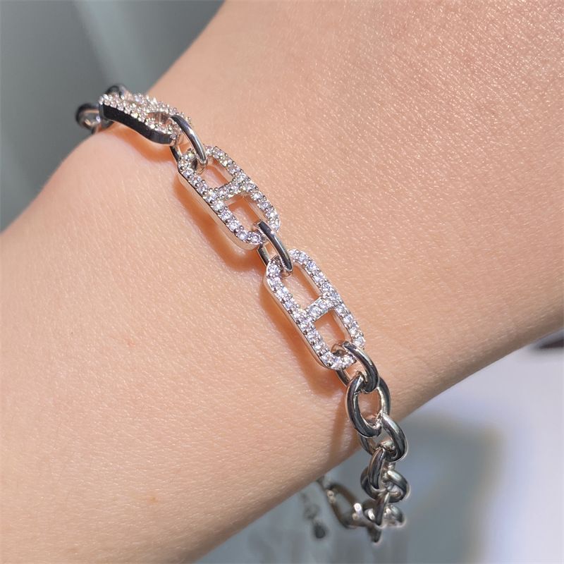 Schakelarmband voor dames minimalistisch modern sieraden design_voghion.com