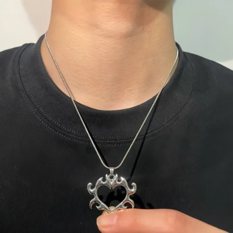 Flame Heart Pendant Necklace And Jewelry Set For Men And Women_voghion.com