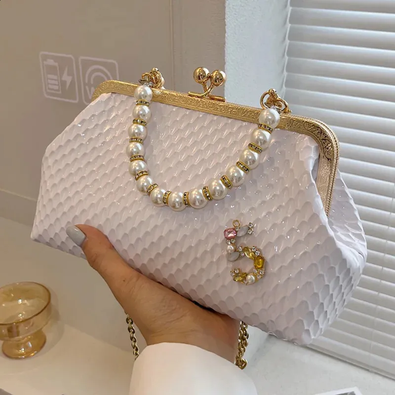 Sacs à bandoulière en argent doré pour femmes, pochette de soirée en perles, chaîne, clip, sacs à main de fête 240821_voghion.com